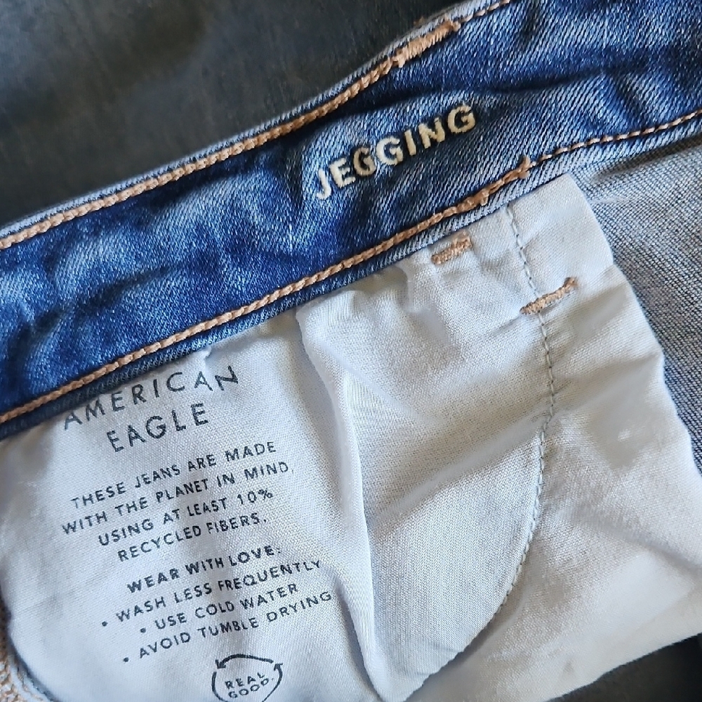 American Eagle Outfitters Dark Blue Denim Jeans - Picture 4 of 4